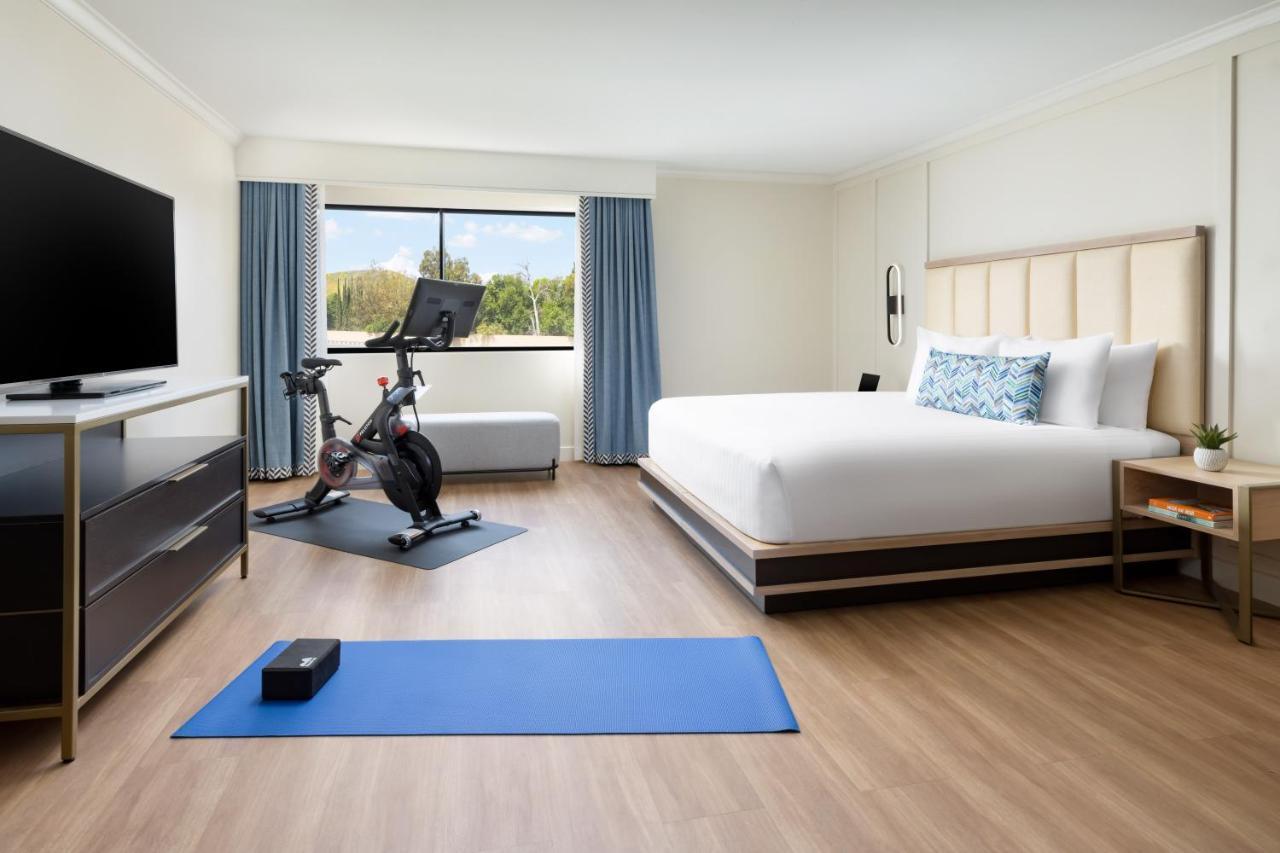 The Anza-A Calabasas Hotel Экстерьер фото