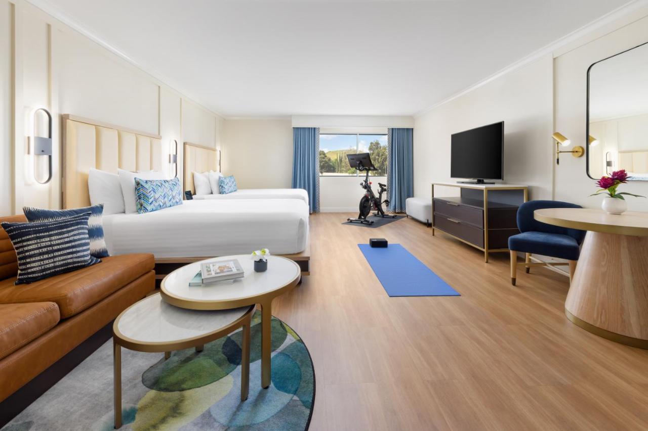The Anza-A Calabasas Hotel Экстерьер фото