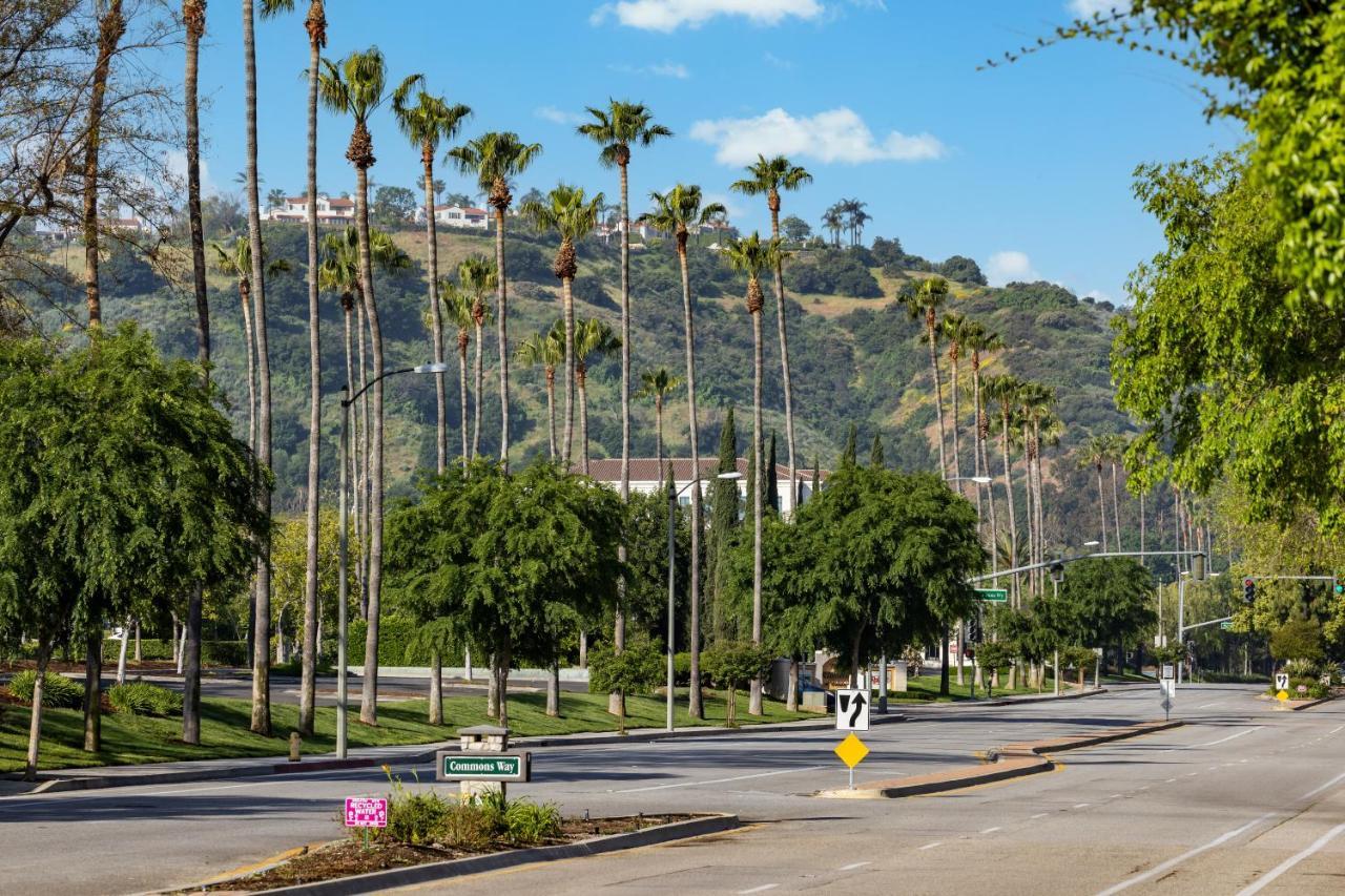 The Anza-A Calabasas Hotel Экстерьер фото